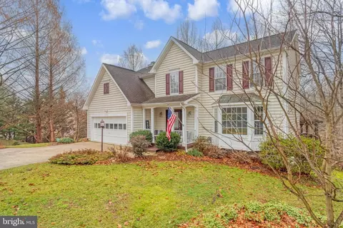 3915 Triad Ct, Woodbridge, VA 22192