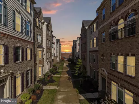 14208 Haro Trl #107, Gainesville, VA 20155