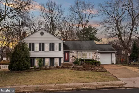 10009 Sudley Manor Dr, Manassas, VA 20109