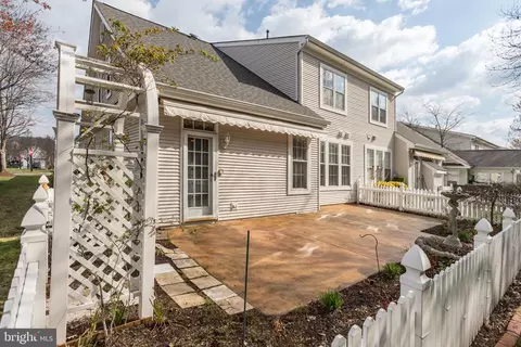 Exterior - 13711 Currant Loop, Gainesville, VA 20155 photo 5 of 11