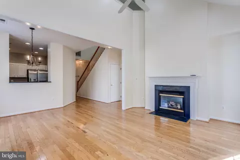 Living - 13711 Currant Loop, Gainesville, VA 20155 photo 3 of 3