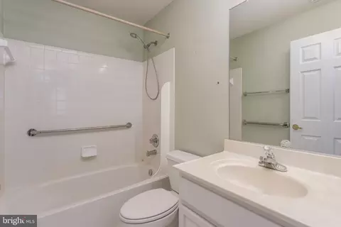 Bath - 13711 Currant Loop, Gainesville, VA 20155 photo 2 of 2