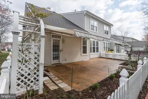 Exterior - 13711 Currant Loop, Gainesville, VA 20155 photo 6 of 11