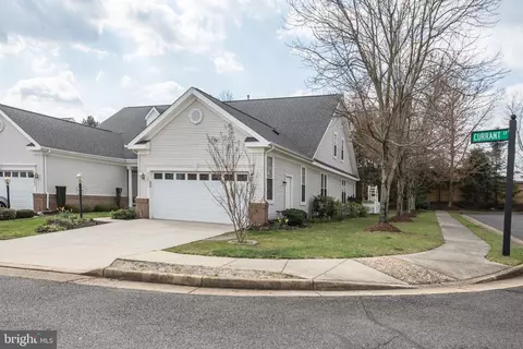 Exterior - 13711 Currant Loop, Gainesville, VA 20155 photo 4 of 11