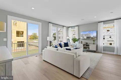 Living - 1773 Cherry Birch St, Dumfries, VA 22026 photo 2 of 6