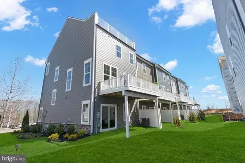 Exterior - 1773 Cherry Birch St, Dumfries, VA 22026 photo 3 of 7
