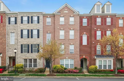 15112 Kentshire Dr, Woodbridge, VA 22191