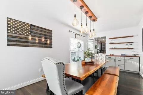 Dining - 3722 Katie Pl, Triangle, VA 22172 photo 2 of 3