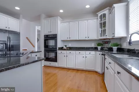 Kitchen - 12276 Scarlet Maple Dr, Gainesville, VA 20155 photo 1 of 4