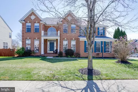 Exterior - 12276 Scarlet Maple Dr, Gainesville, VA 20155 photo 1 of 6