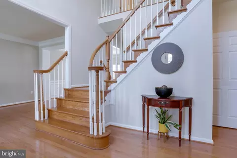 Entry Way - 12276 Scarlet Maple Dr, Gainesville, VA 20155 photo 2 of 5