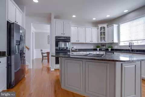Kitchen - 12276 Scarlet Maple Dr, Gainesville, VA 20155 photo 4 of 4