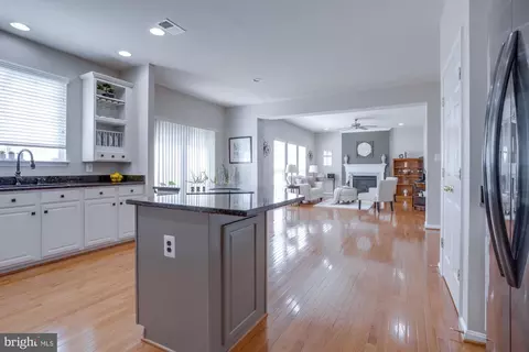 Kitchen - 12276 Scarlet Maple Dr, Gainesville, VA 20155 photo 3 of 4