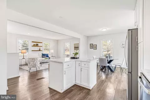 9901 Jay Ln, Bristow, VA 20136