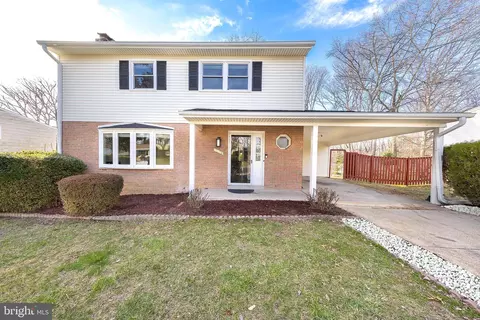12608 Harbor Dr, Woodbridge, VA 22192