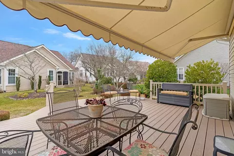 Exterior - 13619 Basket Ring Ct, Gainesville, VA 20155 photo 6 of 13