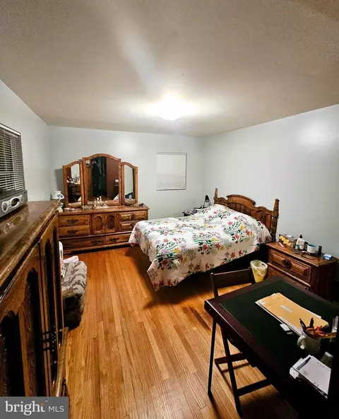 Bedroom - 19001 Queen Dr, Triangle, VA 22172 photo 1 of 6