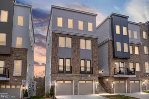 1370 Rail Stop Dr, Woodbridge, VA 22191