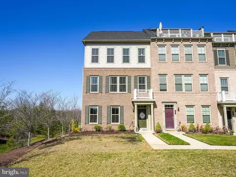 2067 Alder Ln, Dumfries, VA 22026