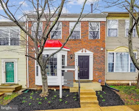 5013 Barnacle Pl, Dumfries, VA 22025