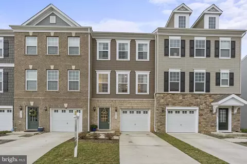 8912 Englewood Farms Dr, Manassas, VA 20112