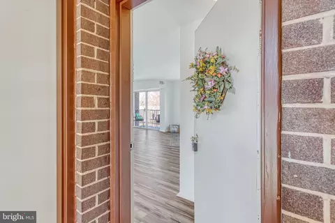 12701 Dara Dr #202, Woodbridge, VA 22192