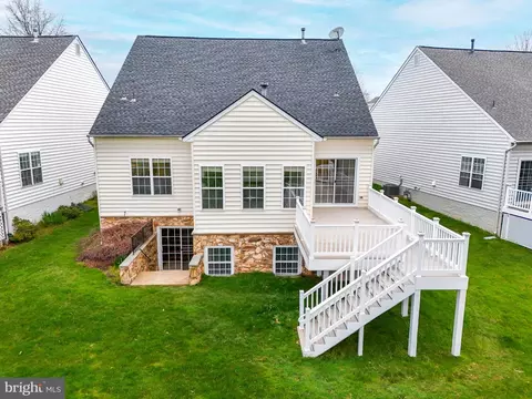 Exterior - 6547 Box Elder Loop, Gainesville, VA 20155 photo 3 of 5