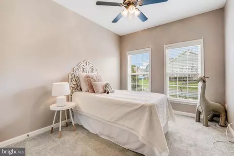 Bedroom - 6547 Box Elder Loop, Gainesville, VA 20155 photo 3 of 4
