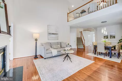 Living - 6547 Box Elder Loop, Gainesville, VA 20155 photo 2 of 10