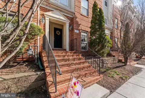 14576 Marlow St, Gainesville, VA 20155