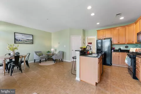 Kitchen - 14576 Marlow St, Gainesville, VA 20155 photo 2 of 5