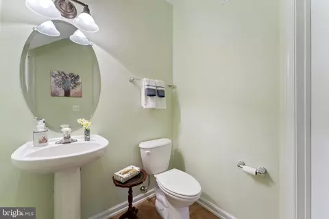Bath - 14576 Marlow St, Gainesville, VA 20155 photo 1 of 6