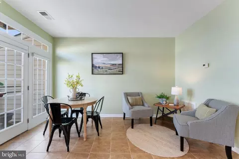 Living - 14576 Marlow St, Gainesville, VA 20155 photo 3 of 3