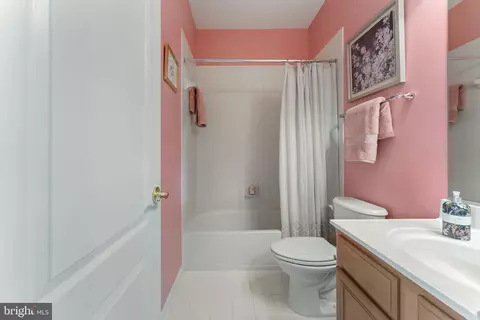 Bath - 14576 Marlow St, Gainesville, VA 20155 photo 6 of 6