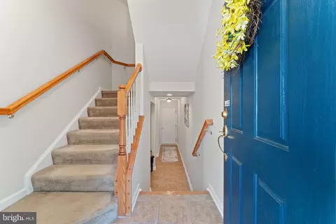 Entry Way - 14576 Marlow St, Gainesville, VA 20155 photo 2 of 5