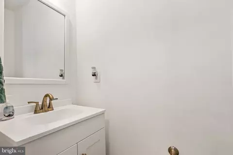 4859 Benecia Ln, Dumfries, VA 22025 photo 6