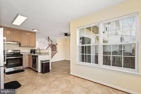 4859 Benecia Ln, Dumfries, VA 22025 photo 9