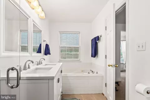 4859 Benecia Ln, Dumfries, VA 22025 photo 18
