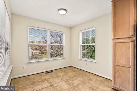 4859 Benecia Ln, Dumfries, VA 22025 photo 12