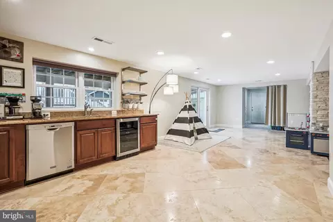 Kitchen - 9709 Evans Ford Rd, Manassas, VA 20111 photo 6 of 7