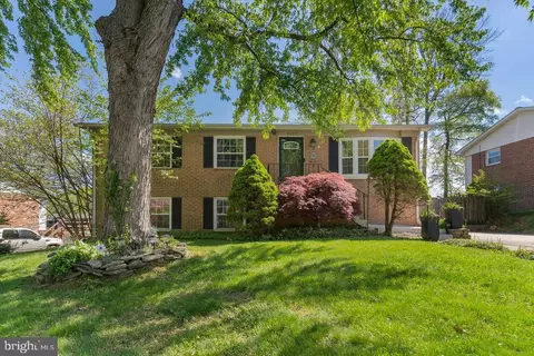 4839 Kempair Dr, Woodbridge, VA 22193
