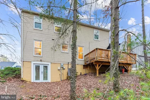 Exterior - 15511 Ridgecrest Dr, Dumfries, VA 22025 photo 6 of 7