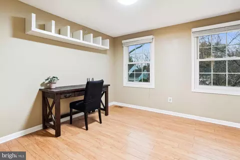 Dining - 15511 Ridgecrest Dr, Dumfries, VA 22025 photo 4 of 6