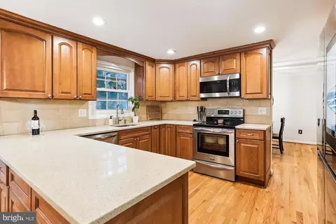 Kitchen - 15511 Ridgecrest Dr, Dumfries, VA 22025 photo 1 of 3