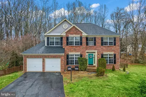 7724 Roseberry Farm Dr, Manassas, VA 20111