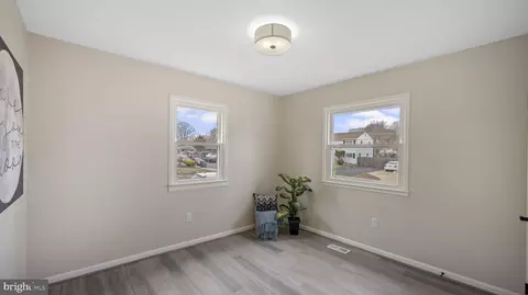 Other - 1257 Everett Ave, Woodbridge, VA 22191 photo 3 of 12