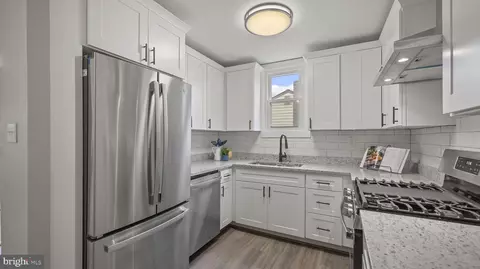 Kitchen - 1257 Everett Ave, Woodbridge, VA 22191 photo 3 of 3