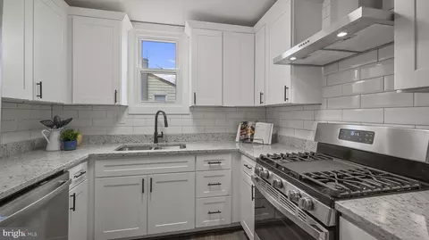 Kitchen - 1257 Everett Ave, Woodbridge, VA 22191 photo 2 of 3