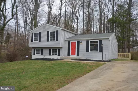 14049 Bluefin Dr, Dale City, VA 22193