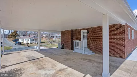 Other - 4136 Anderson Rd, Triangle, VA 22172 photo 1 of 12